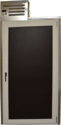 Кегератор BERK 8 ЭКОНОМ (вариант для торгового зала) с одностворчатым дверным проемом с белой  рамой