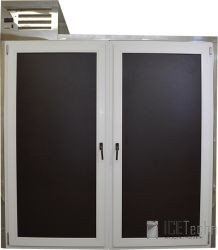 Кегератор BERK 16 ЭКОНОМ (вариант для торгового зала) с двумя одностворчатыми дверными проемами с белыми рамами